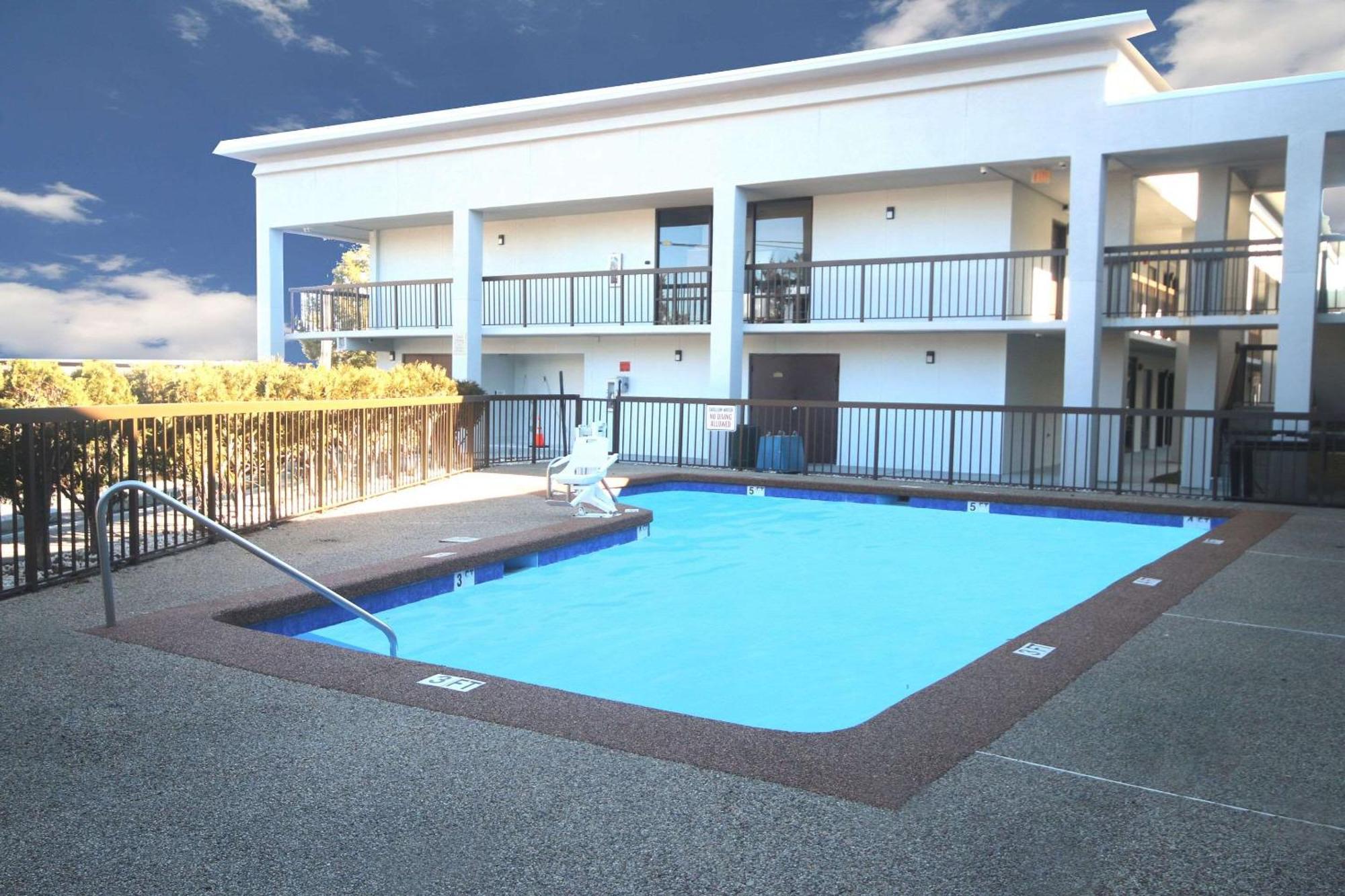 Clarion Pointe Statesville Ngoại thất bức ảnh