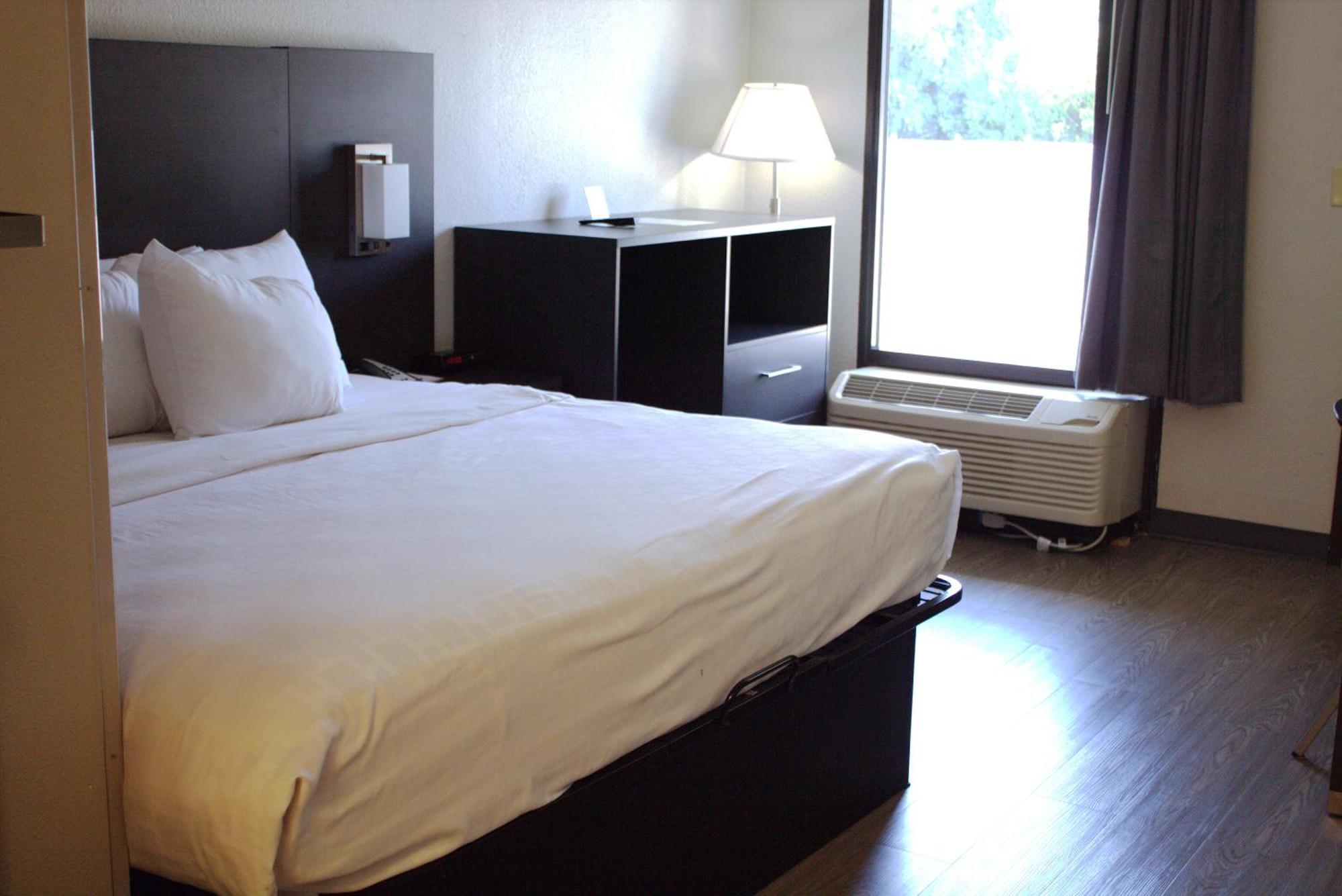 Clarion Pointe Statesville Ngoại thất bức ảnh